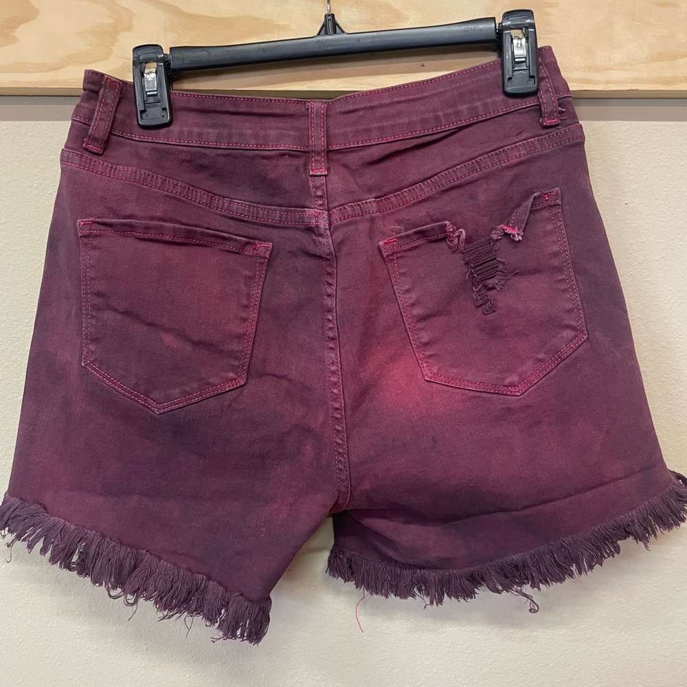 Maroon denim shorts - Picture 2 of 2
